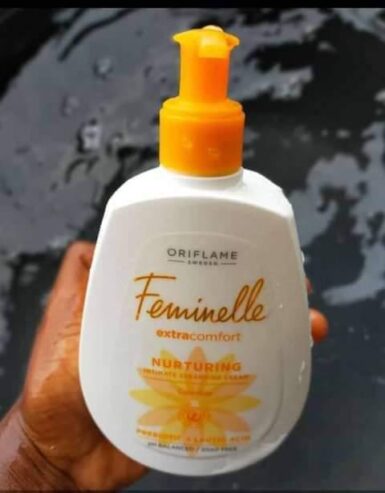 Feminelle intimate wash