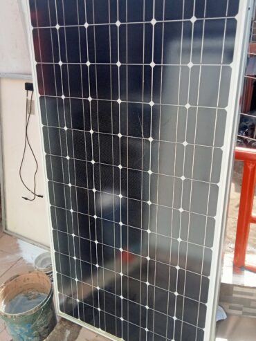 300w solar panels