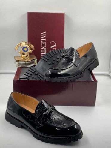 Men’s cooperate available in size 40-45