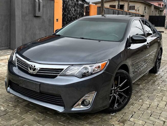 Tokumbo TOYOTA Camry XLE