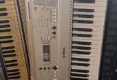 UK fairly used Yamaha keyboard model 313