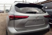 P Toyota Highlander 2020