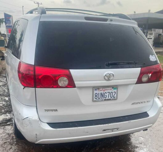 FOREIGN USED TOYOTA SIENNA