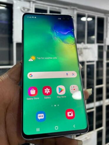 SAMSUNG S10+ for sale