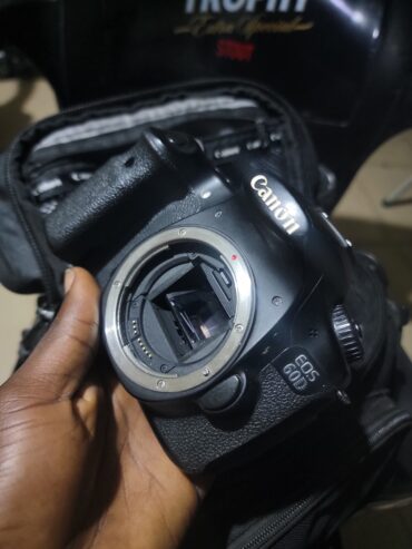 Canon 60d body only