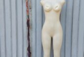 Handless female mannequin