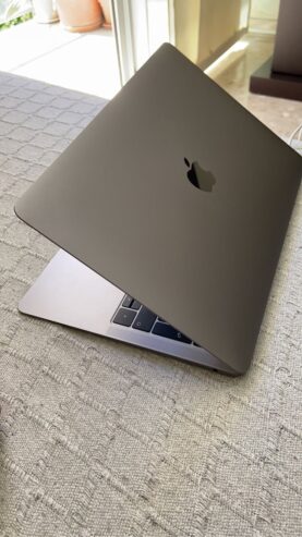 Apple MacBook Air 13 Apple M1