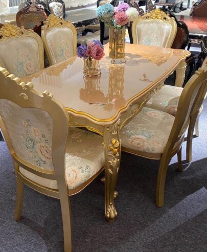 Royal Dining table