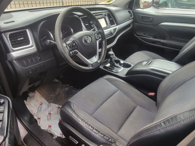 TOYOTA HIGHLANDER 2015 TOKUNBO