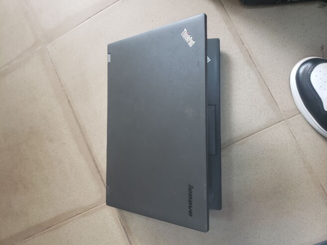 Lenovo ThinkPad intel core i5.. 4th Generation..4gb Ram..320