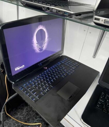 Dell Alienware 17 R3, gaming laptop