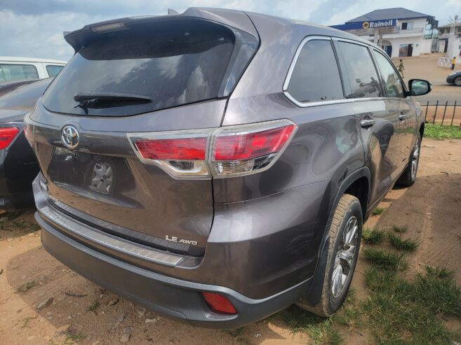 TOYOTA HIGHLANDER 2015 TOKUNBO