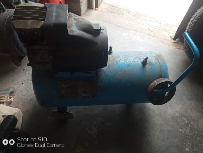 Air compressor