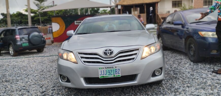 2010 Toyota Camry LE