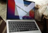 MacBook Pro touchbar 13