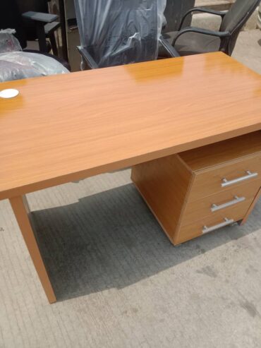 Office table with mobile drawer