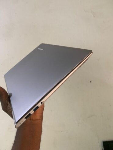 Lenovo ideapad u330p