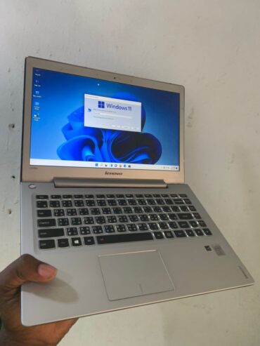 Lenovo ideapad u330p