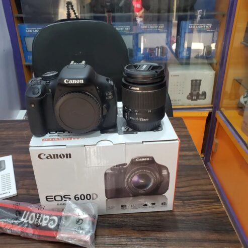 Canon 600D with 18-55mm lens with all the association