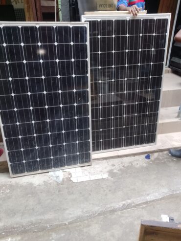 300 watts solar panels