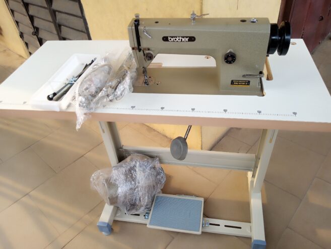 Electric industrial straight sewing machine complete set