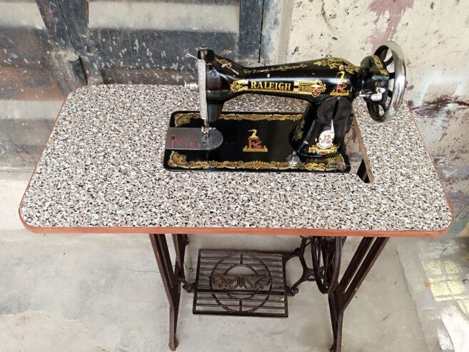 Manual straight sewing machines Available