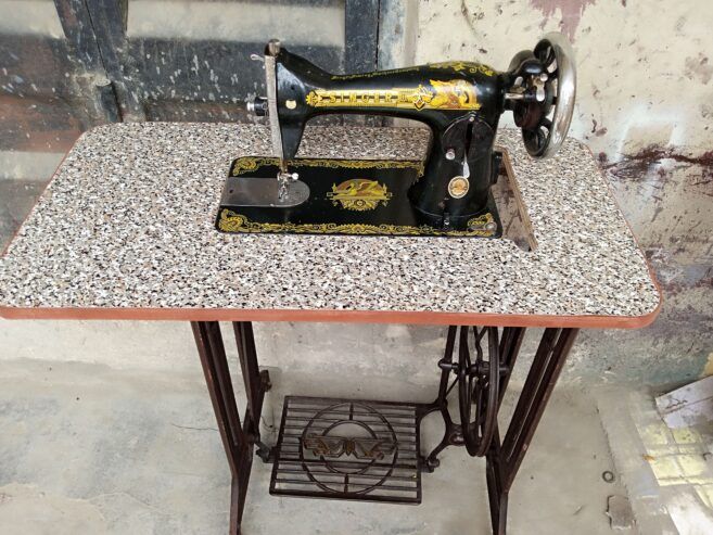 Manual straight sewing machines Available