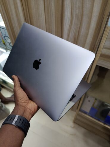 MacBook Air M1