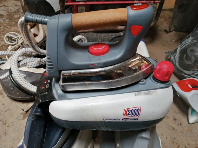 Electric industrial steam iron