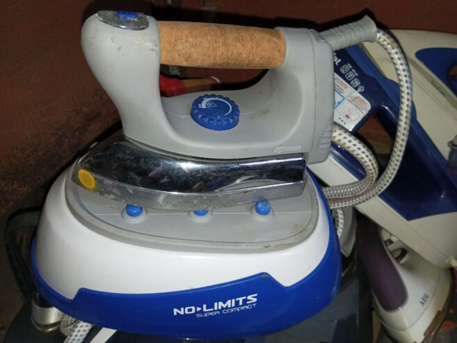 Electric industrial steam iron