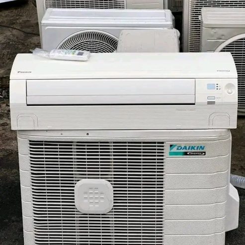 1.5HP DAIKIN INVERTER SPLIT UNIT AIR CONDITIONER