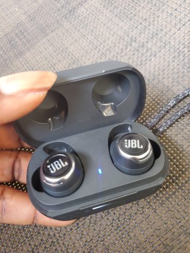 JBL reflect flow pro