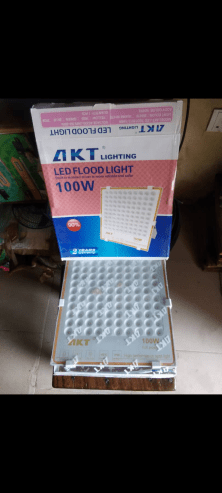 100 watts flood light akt