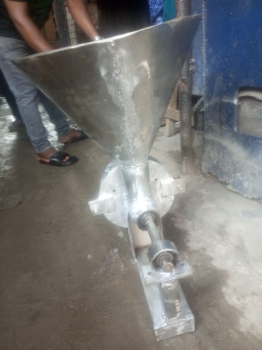 Cassava grinding milll