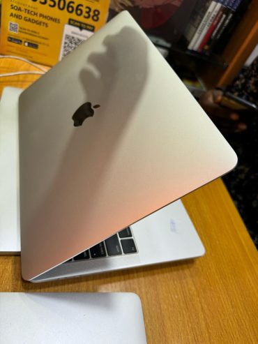 MacBook Air M1