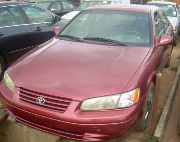 Toyota Camry le