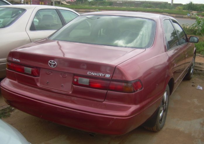 Toyota Camry le